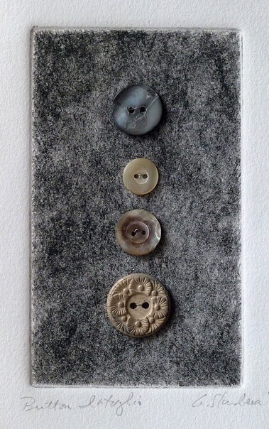 Button-Intaglio,-e-Cropped-WEB